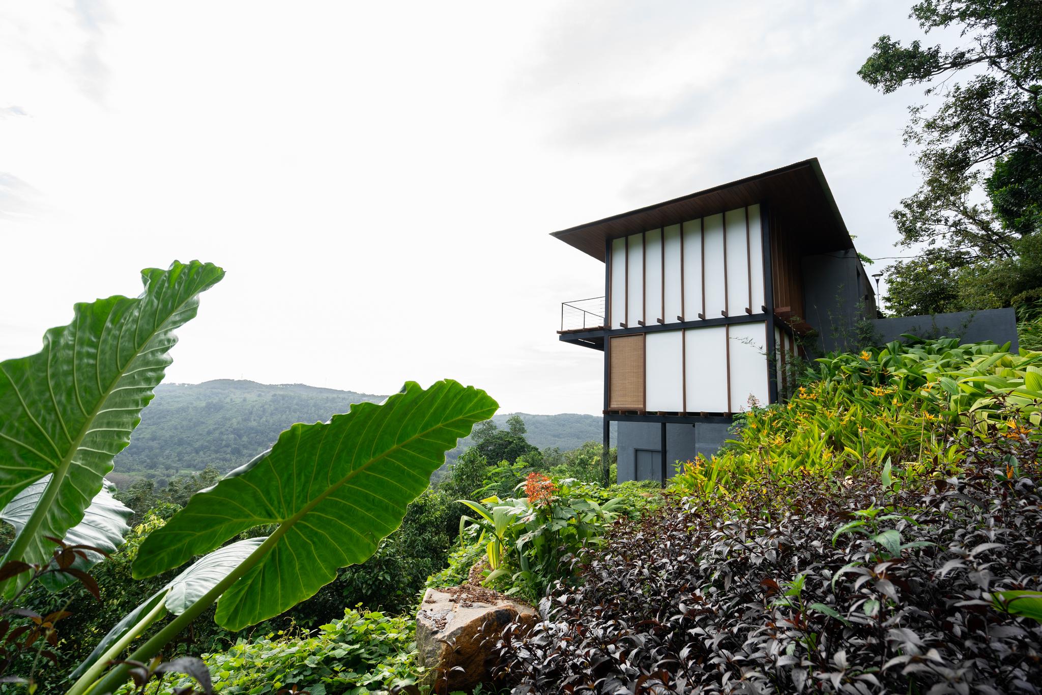 Eco Friendly Tourism in Sri Lanka Ds C00211 (1)